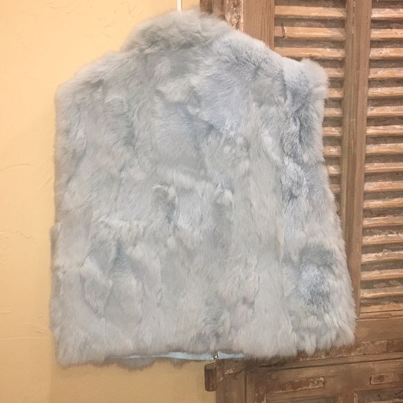 Fur vest with pockets.  Worn once. - Picture 2 of 4
